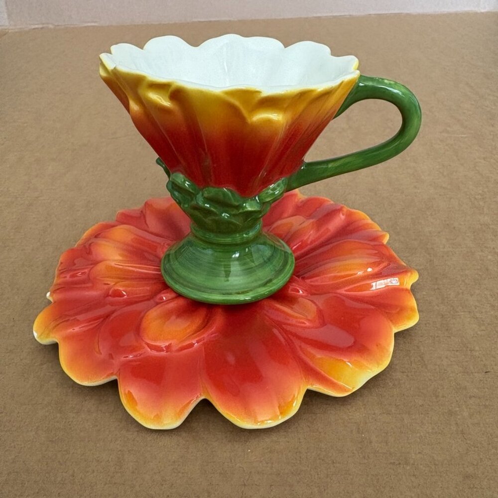Flower Shaped Teacup & Saucer Red Orange Floral Ceramic - Picture 1 of 11